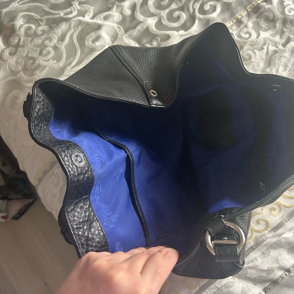 Cole Haan black leather bucket bag - Picture 4 of 7